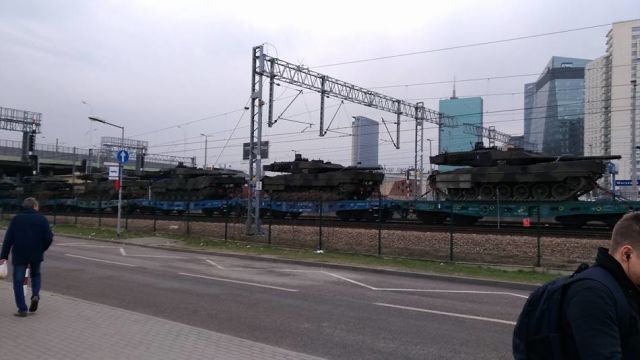 Зачем танки едут на Восток?