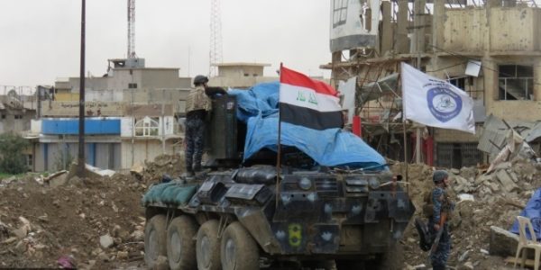 США «зависли» над Ираком: Мосул стирают с лица земли