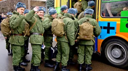 Наплыв призывников: молодые люди хотят служить по контракту