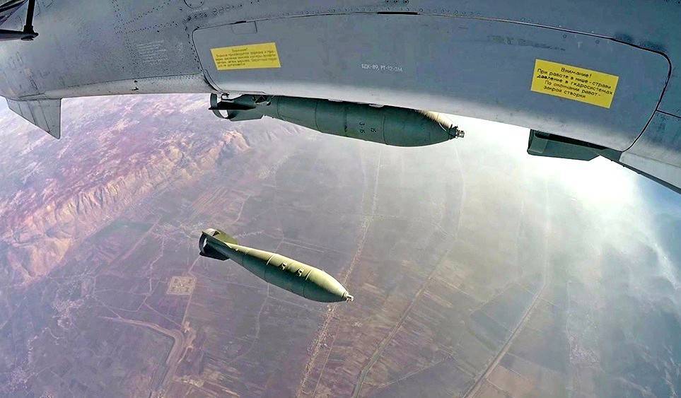 Одна бомба — 49 уничтоженных боевиков: Минобороны опубликовало кадры удара