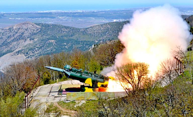 «Утес» отстрелялся в Крыму