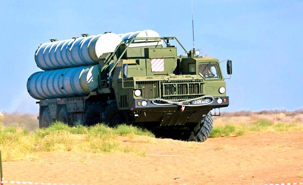 Ответ на израильский удар: спутниковые снимки новых ЗРК С-400 в Хаме