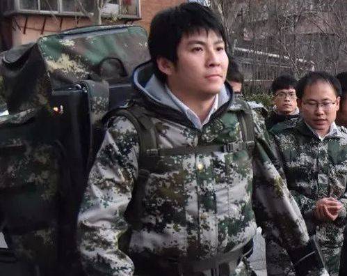 Прорывной успех Китая: боевой "железный человек" - уже на испытаниях