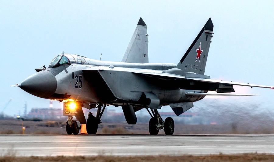 Сверхскоростной перехватчик МиГ-31: взгляд с Запада