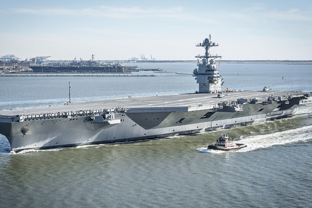 Новейший авианосец ВМС США опять столкнулся с серьезными проблемами