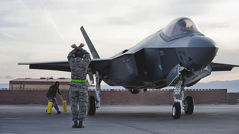 Жалкая ситуация: британским ВВС пришлось испытать стыд за всепогодные F-35