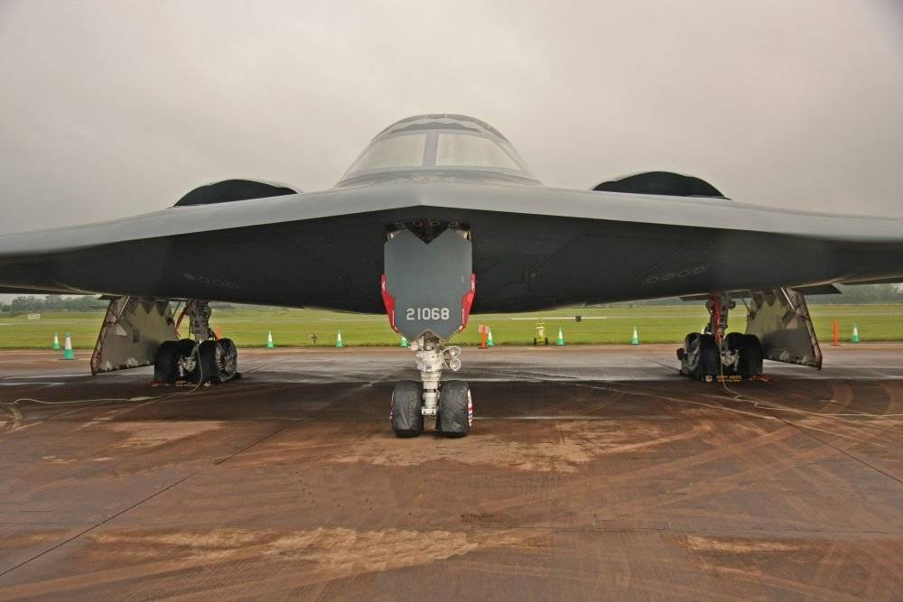 Самый смертоносный бомбардировщик США B-2 потеряет свою скрытность