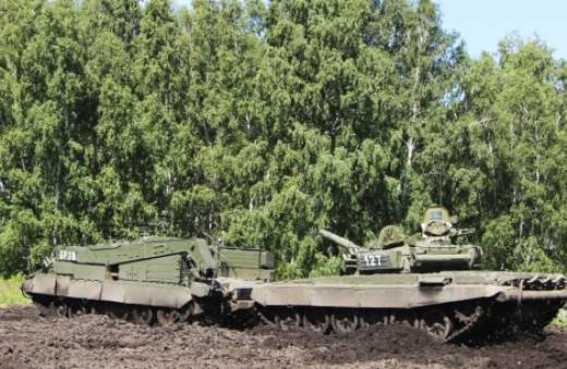 Рекорд супертягача БРЭМ-80: транспортировка 6 танков Т-80 весом в 270 т!