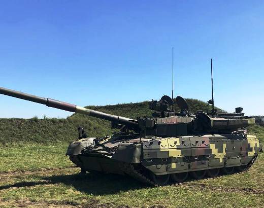 Украина представит на параде ржавый "Ятаган" и опозорившиеся "Оплоты"