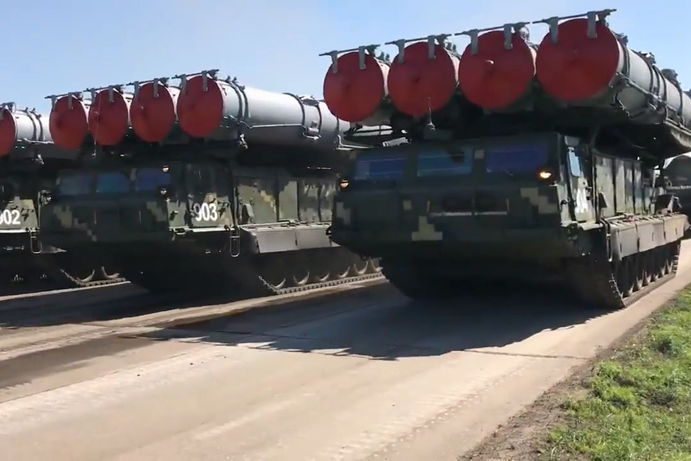 Со свалки на парад: старые комплексы С-300В1 и "Тор" покажут в Киеве