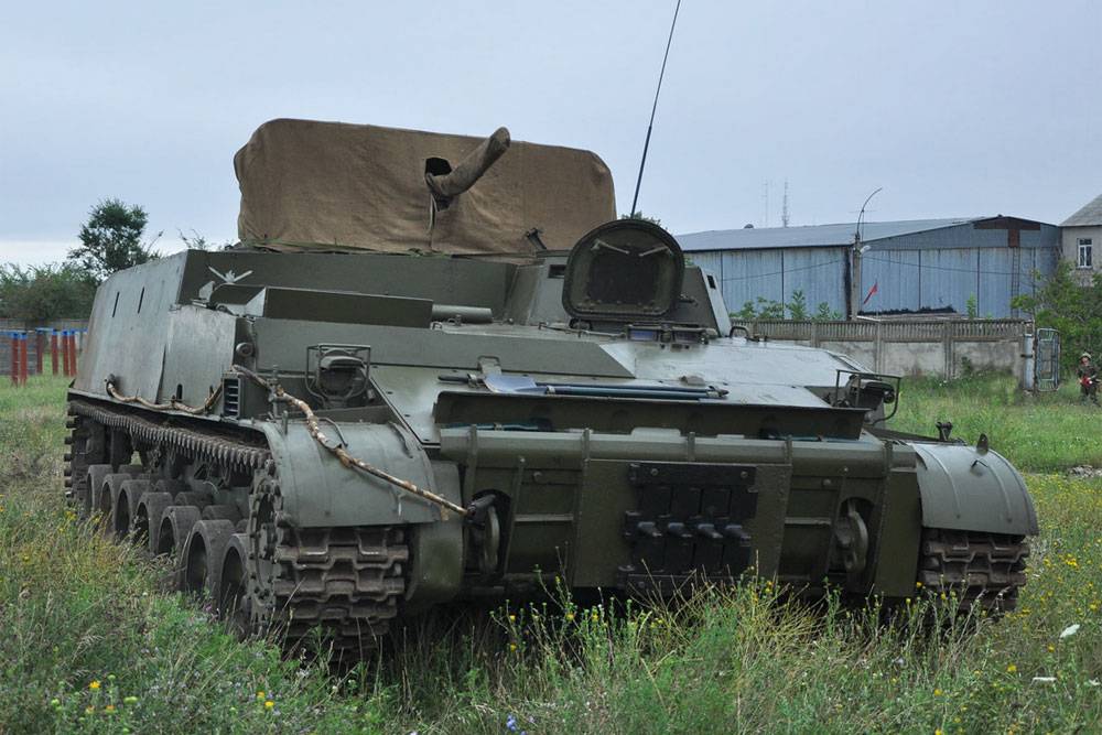 Редкий тяжелый гусеничный БТР засветился в Сети