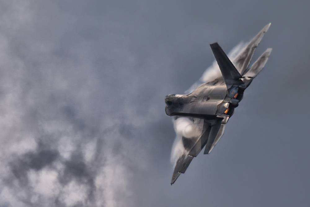Почему США не хотят возобновлять производство F-22