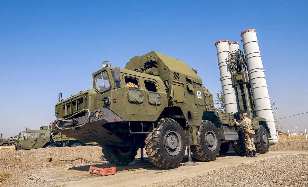 Россия сдает назад? С-300 может не дойти до Сирии
