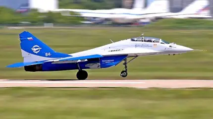 Уводили в безопасное место: горящий МиГ-29 сняли на видео