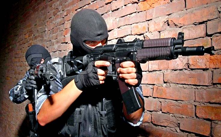 Безжалостно расстреливали людей: подробности теракта в Крыму