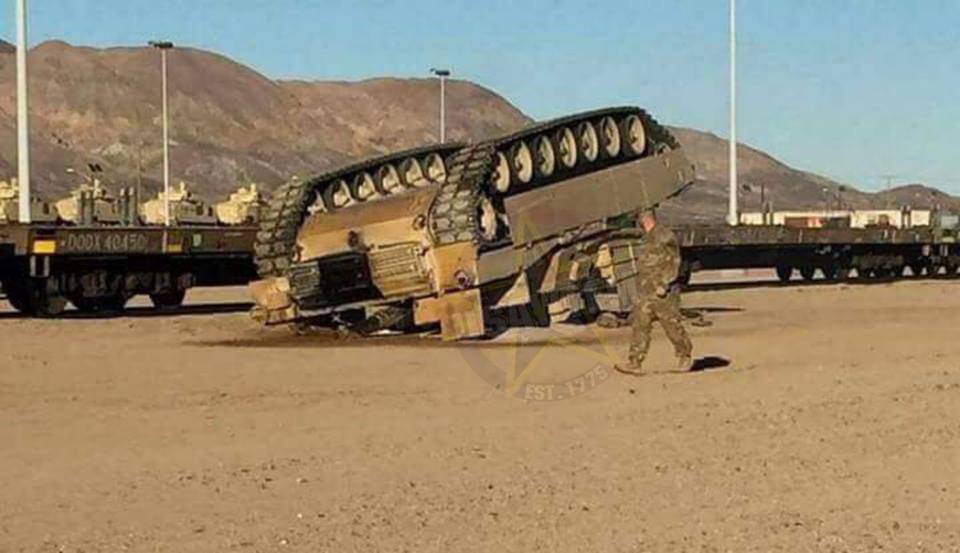 Американский М1 "Абрамс" опрокинулся вверх гусеницами
