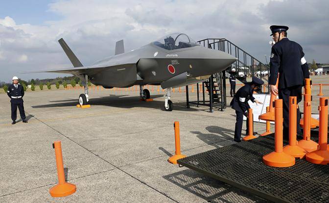 Японский пилот увел F-35 на небывалую глубину, спрятав от русских