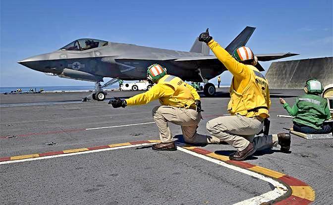 F-35С против Су-35С: У кого «убийца радаров» убийственнее