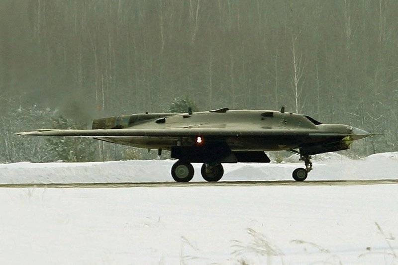 Военные тайны «Охотника»: Слишком велик для БПЛА, но мал для «бомбера»