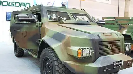 "Новейший" броневик для ВСУ "Барс-8"сделан на базе пикапа Ram из США