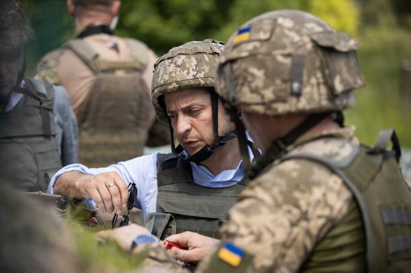 Зеленского могут бросить под танки