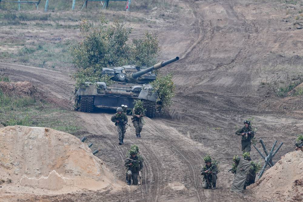 Сирийский вариант: газотурбинные Т-80БВ получили дополнительную защиту