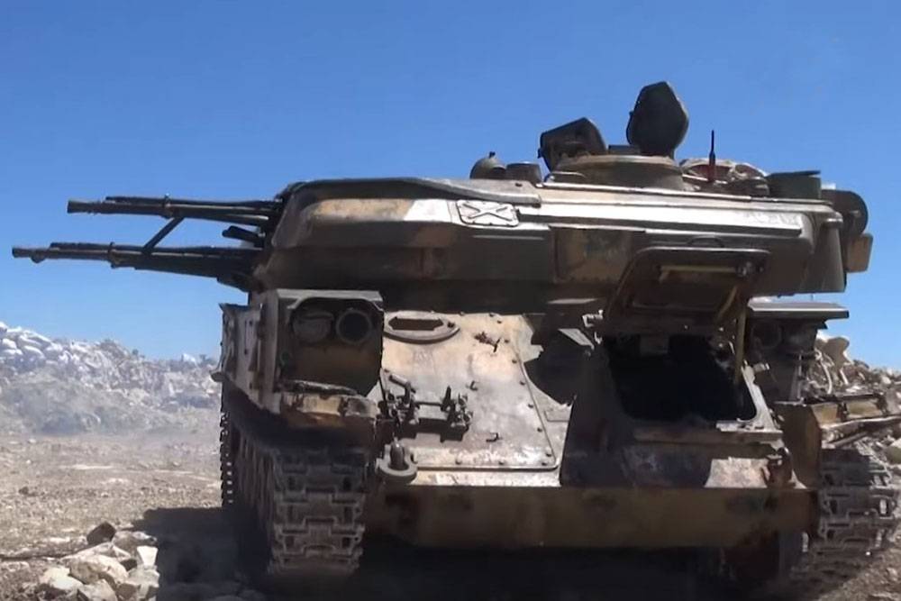 Новая попытка: "Шилки", "Акации" и Т-72 бьют боевиков в горах Латакии