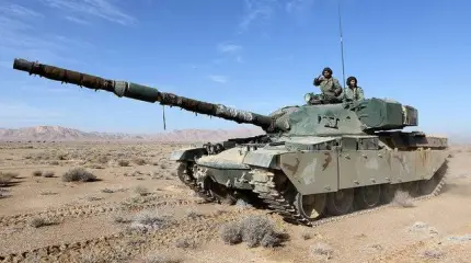 В Иране английские танки получили моторы от русских Т-72С, Т-72Б3 и Т-90