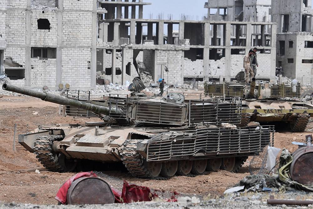 Попадание противотанковой ракеты в Т-72М1 Adra сняли на видео в Сирии