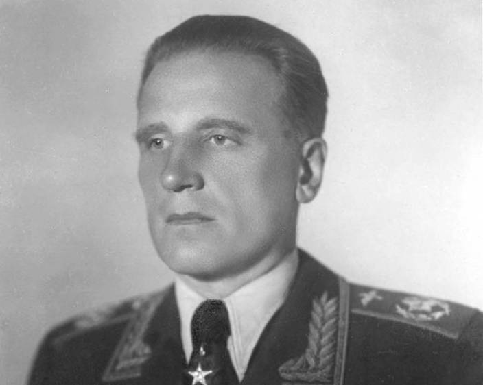 Александр Голованов : в войну деятельность Сталина оцениваю как позитивную