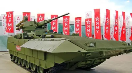 55-тонная российская БМП Т-15 "Армата" уникальна по защите и огневой мощи
