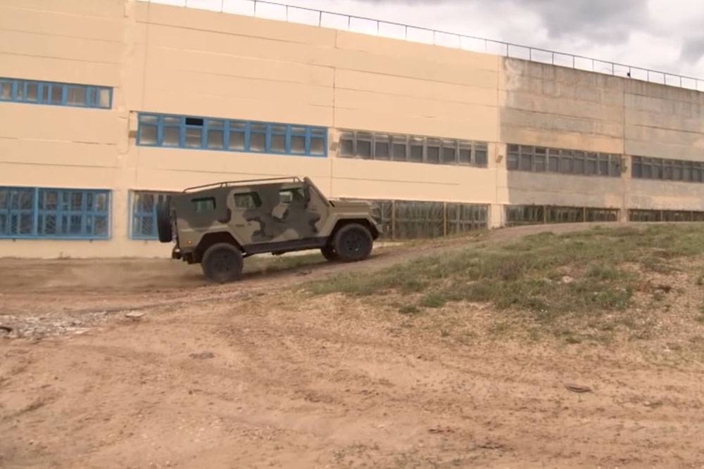 Испытания новейшего российского броневика "Стрела" показали на видео