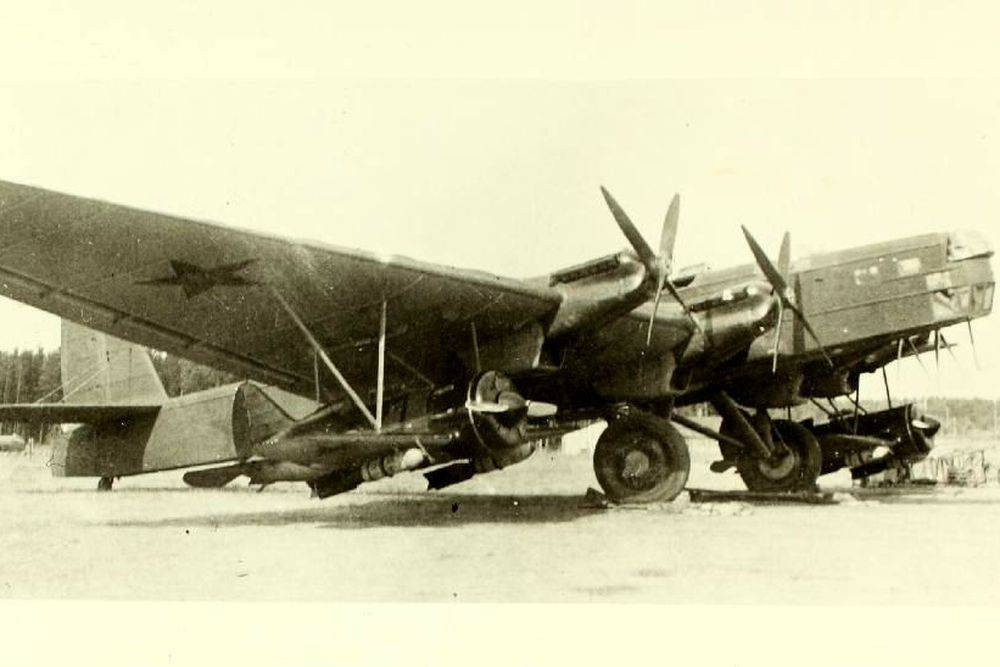 Как прошло боевое крещение воздушного авианосца в 1941 году