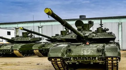 После парада: экипажи Т-90М опробовали свои боевые машины на полигоне