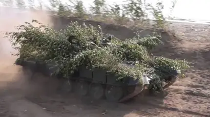 Экипажи Т-72Б3 в Абхазии применили "танковый трезубец"