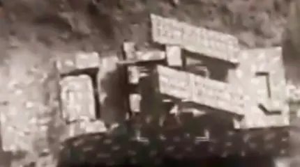 Азербайджанские дроны – камикадзе уничтожают фанерные макеты ЗРК "Оса"