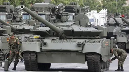 Танки COVID не боятся: Армия прошла пандемию на броне