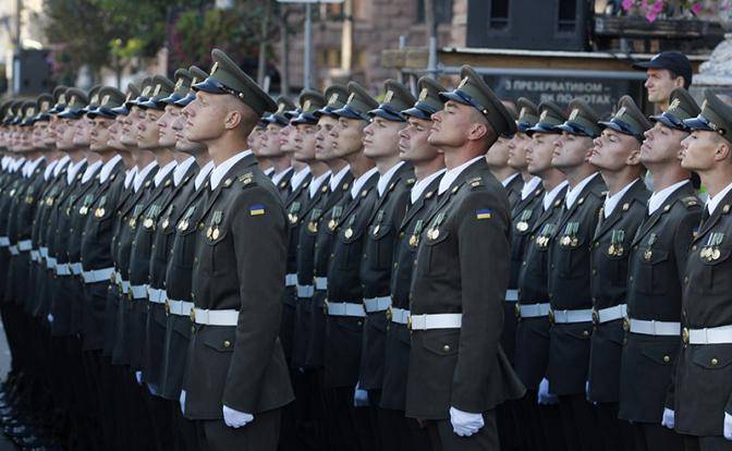 Хохол без лычки: Украинских прапорщиков повысили до warrant officers