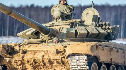 "Стальной охотник": экипажи Т-72Б3 и БМП-2 в ЗВО начали учиться по-новому