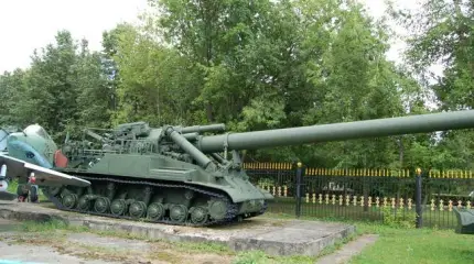 Лучший тяжелый танк в мире Т-10 стал основой для атомных САУ-великанов