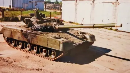 Горящие танки в Грозном - на них не успели установить динамическую защиту
