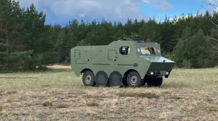 Безобразную пародию на БТР-80 сделали в Бундесвере из вездехода Unimog