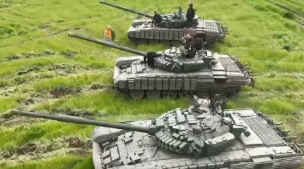 Старый советский Т-72 "Урал" и редкий Т-72АМТ поступили в 22-ую бригаду ВСУ