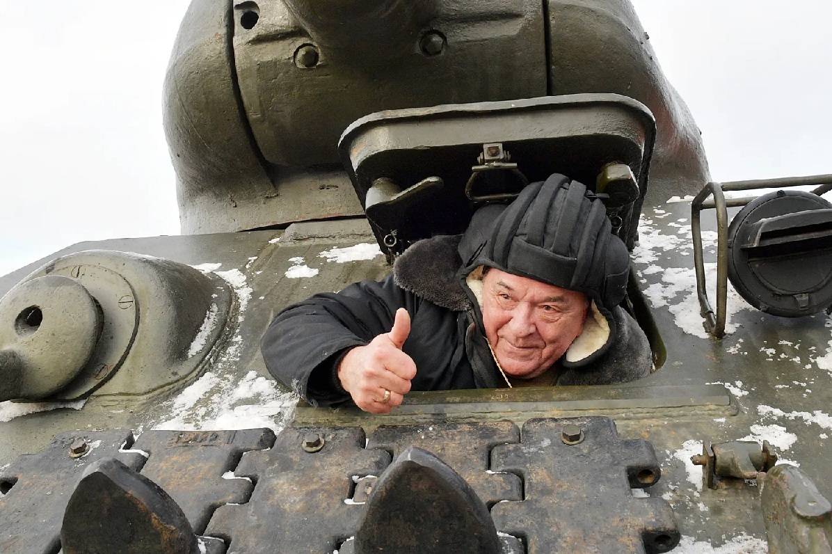 Танкист - сорвиголова!
