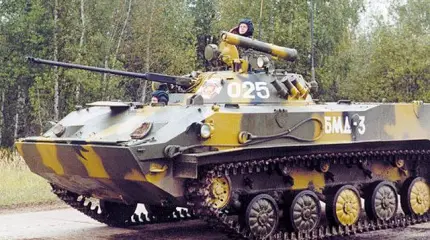 Вот и пригодились: в строй вернули выпущенные в 90-е годы БМД-3