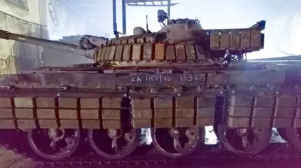 Появилось фото танка Т-62 с необычным расположением "реактивной брони"