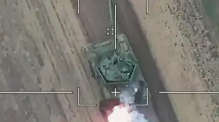 Смертоносный дуэт "КВН" и "Ланцета" сжег ехавший на большой скорости Т-64БВ