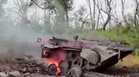 Российские бойцы уничтожили вражескую БМП-1 сброшенной с дрона миной