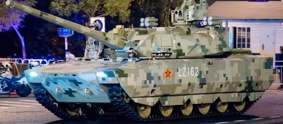 На фотографиях нового китайского танка ZTZ-201 заметили необычную деталь На фотографиях нового китайского танка ZTZ-201 заметили необычную деталь