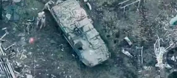 Американские БТР M1126 Stryker продолжают бесславно сгорать на Украине